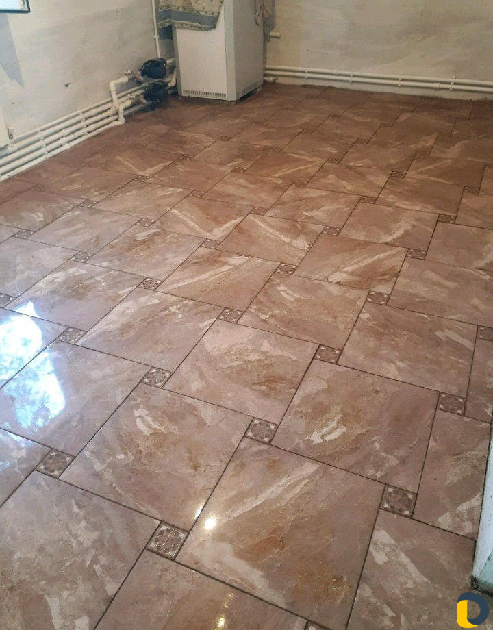 Плиточник Укладчик кафельной плитки