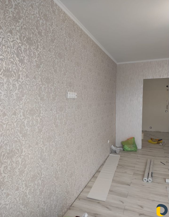 Поклейка обоев качественно