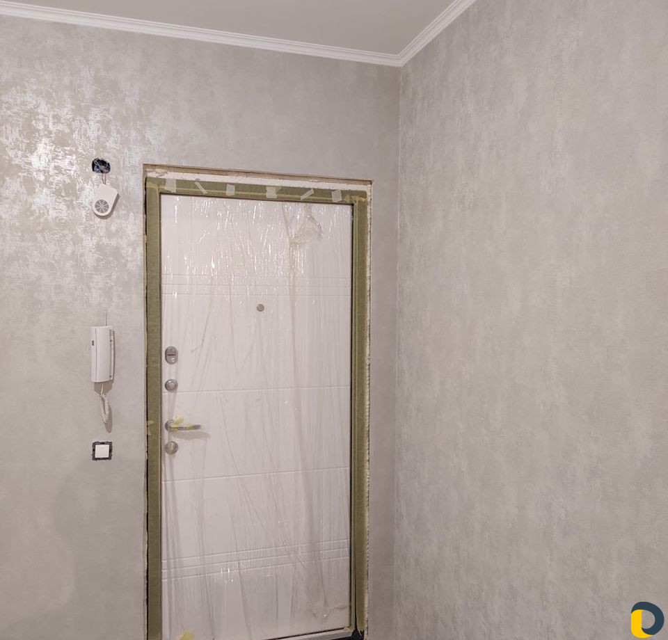 Поклейка обоев качественно