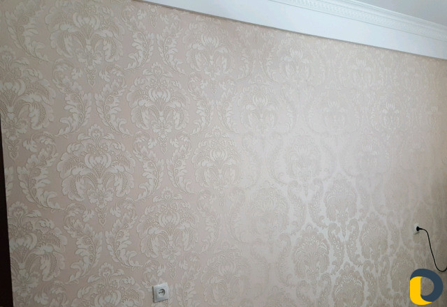 Поклейка обоев любых видов. побелка