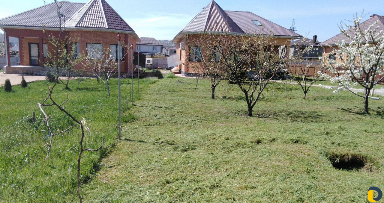 Покос травы, спил деревьев, вспашка земли