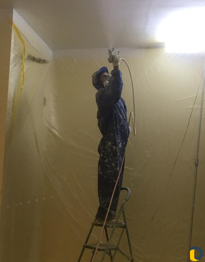 Покраска.Безвоздушная потолков стен полов фасадов
