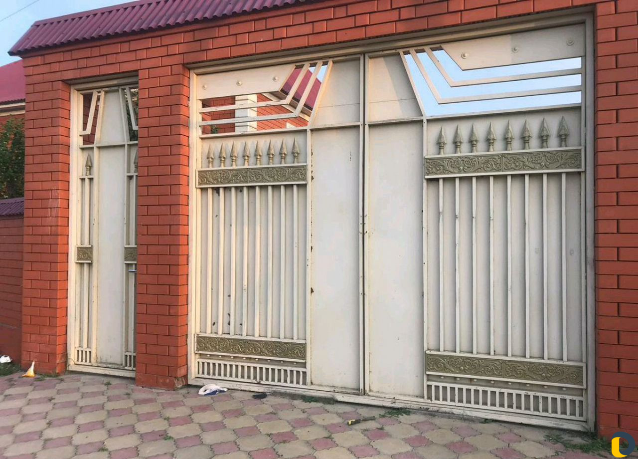 Покраска ворот, перил, решёток и т. д