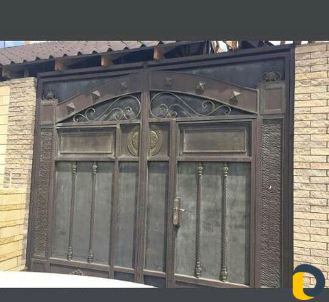 Покраска ворот с выздом