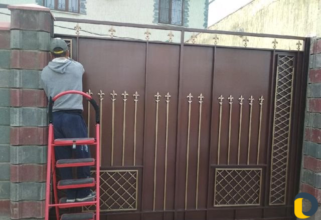 Покрасска ворот калиток качественно