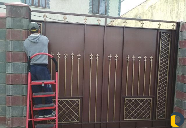 Покрасска ворот калиток качественно