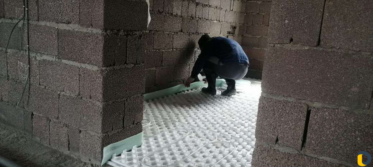 Полусухая стяжка пола за один день