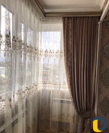 Прибиваем карнизы