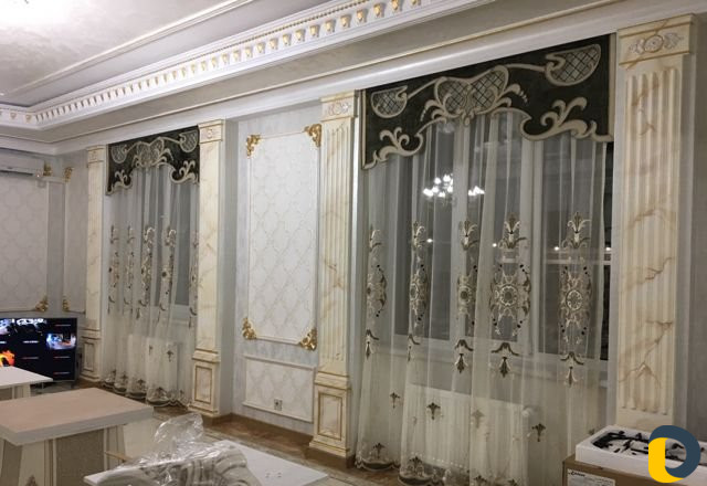 Прибиваем карнизы