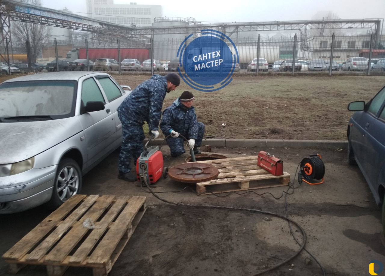 Прочистка канализации. Сантехник