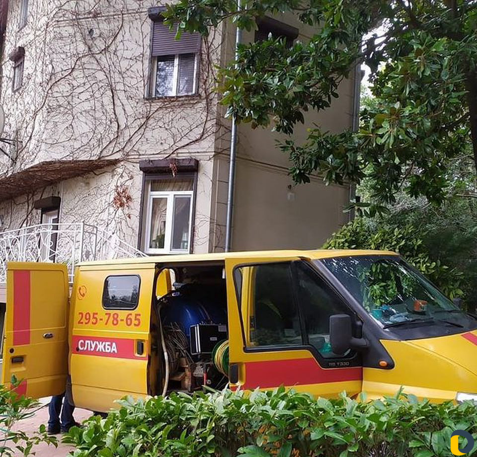 Прочистка засора канализации. Откачка. В Сочи 24/7
