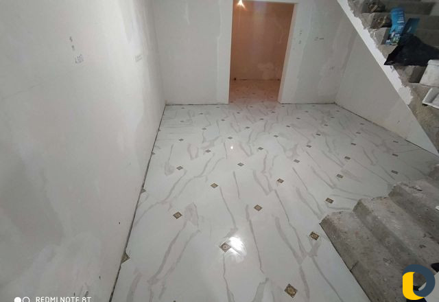 Профессиональная установка кафеля