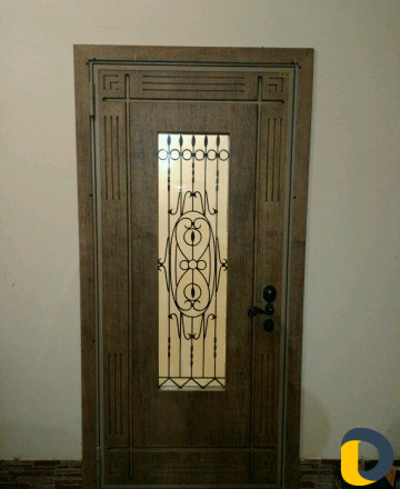 Профессиональная установка входных бронь дверей