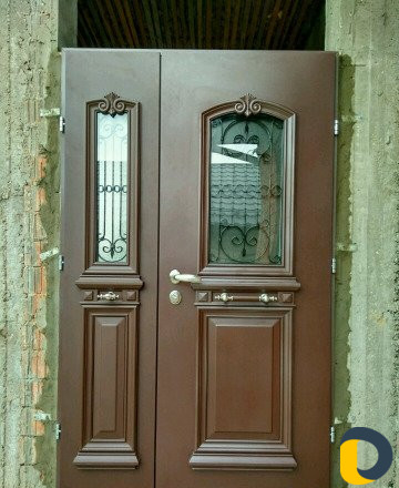 Профессиональная установка входных бронь дверей