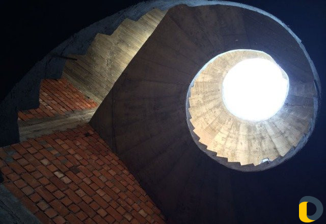 Профессиональная заливка железо бетонных лестниц и