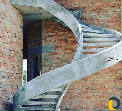 Профессиональная заливка железо бетонных лестниц и