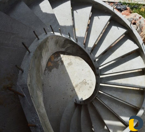 Профессиональная заливка железо бетонных лестниц и