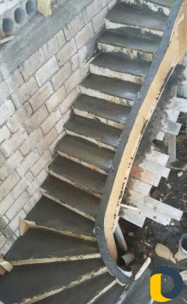 Профессиональная заливка железо бетонных лестниц и