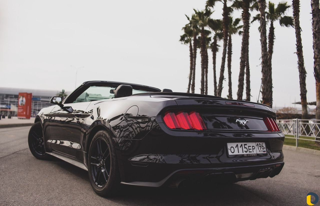 Прокат / Аренда Кабриолета Ford Mustang Black