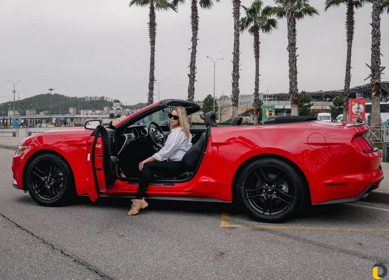 Прокат / Аренда Кабриолета Ford Mustang Red