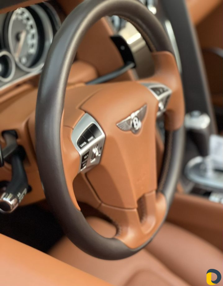 Прокат аренда кабриолетов Bentley Сочи Адлер