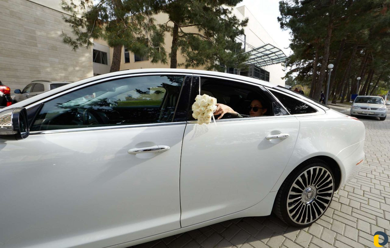 Прокат аренда Ягуар XJ (S класс), авто на свадьбу