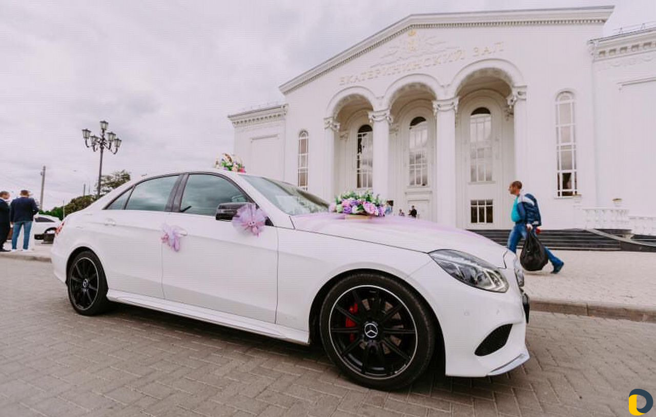 Прокат авто Mercedes на свадьбу