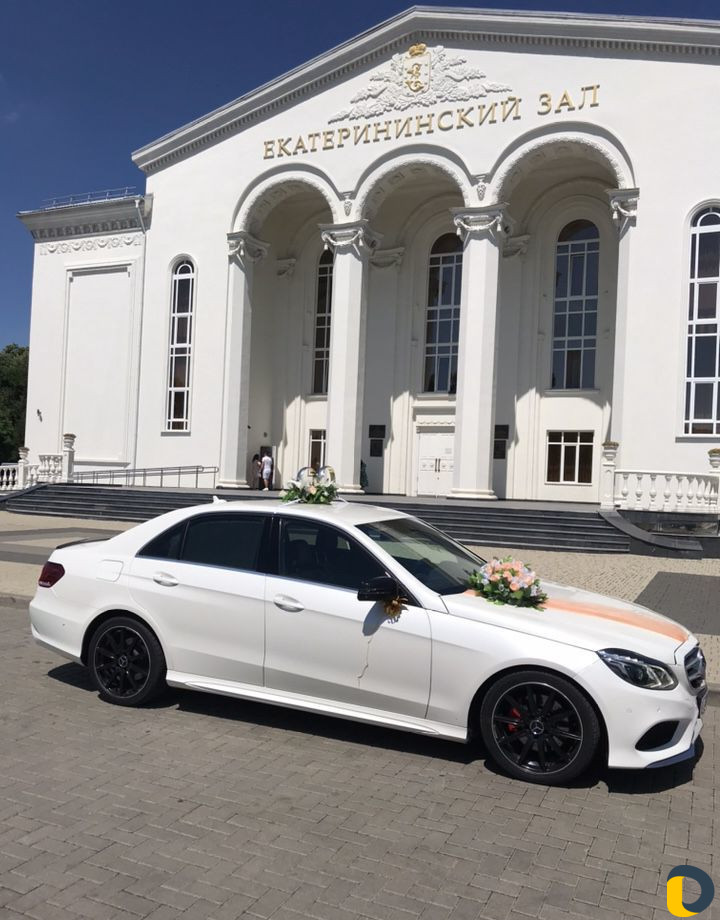 Прокат авто Mercedes на свадьбу