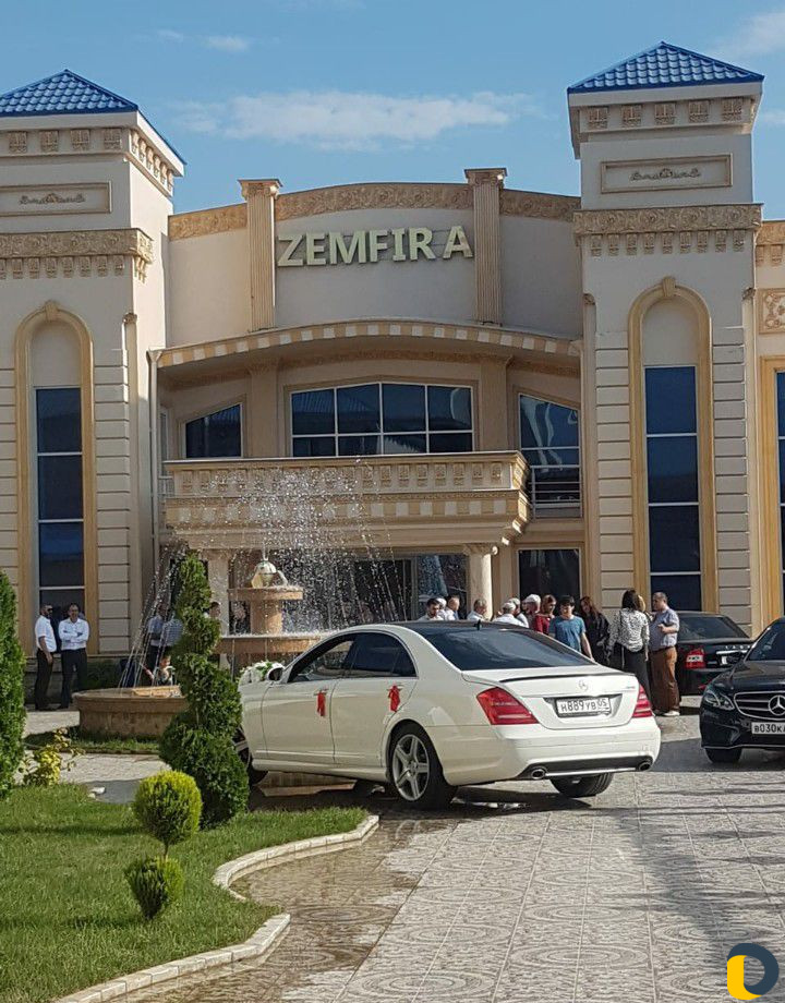 Прокат авто Мерседес 221