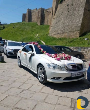 Прокат авто Мерседес 221