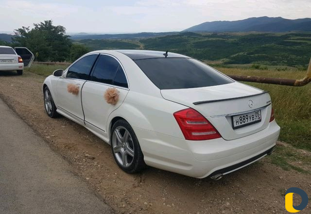 Прокат авто Мерседес 221