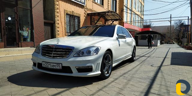 Прокат авто мерседес 221