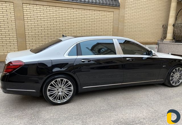 Прокат авто на свадьбу Maybach 222