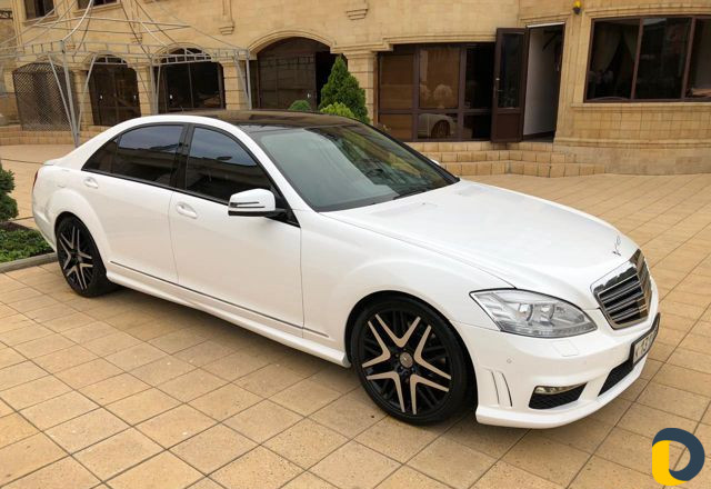 Прокат авто на свадьбу Maybach 222