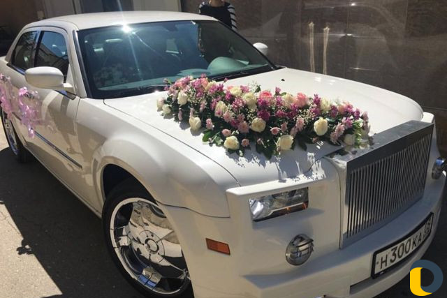 Прокат автомобиля Chrysler 300C на свадьбу