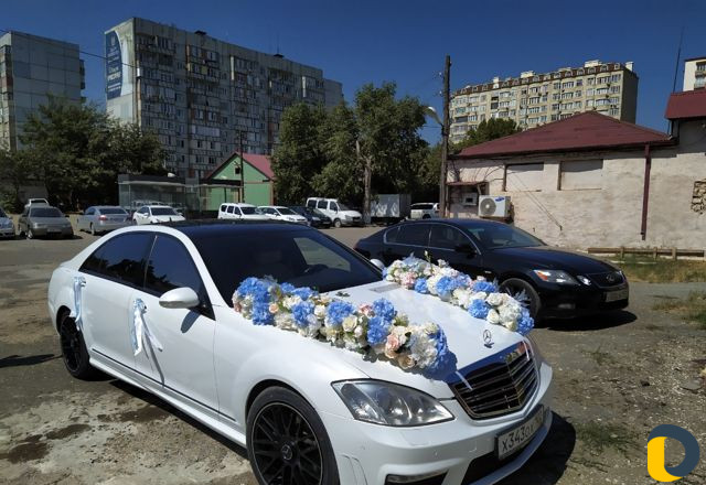 Прокат мерседес 221