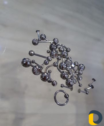 Прокол ушей, пирсинг пупка, пирсинг