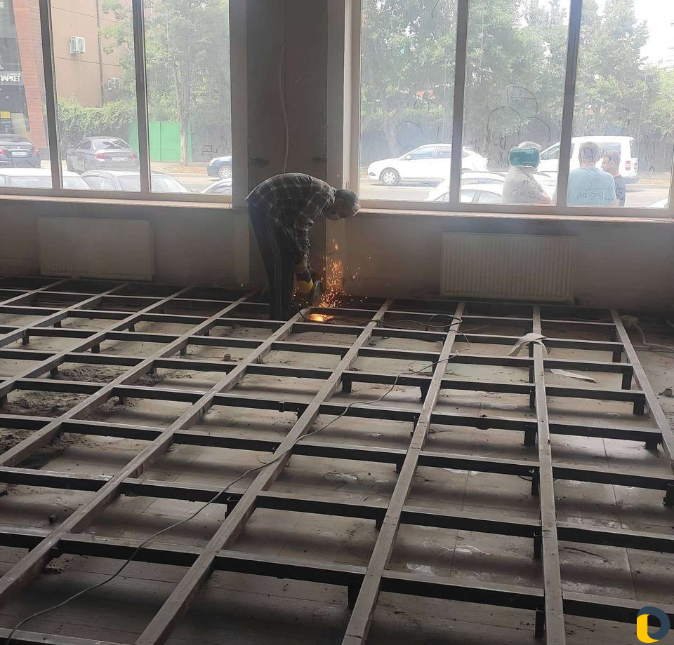 Разнорабочие, грузчики