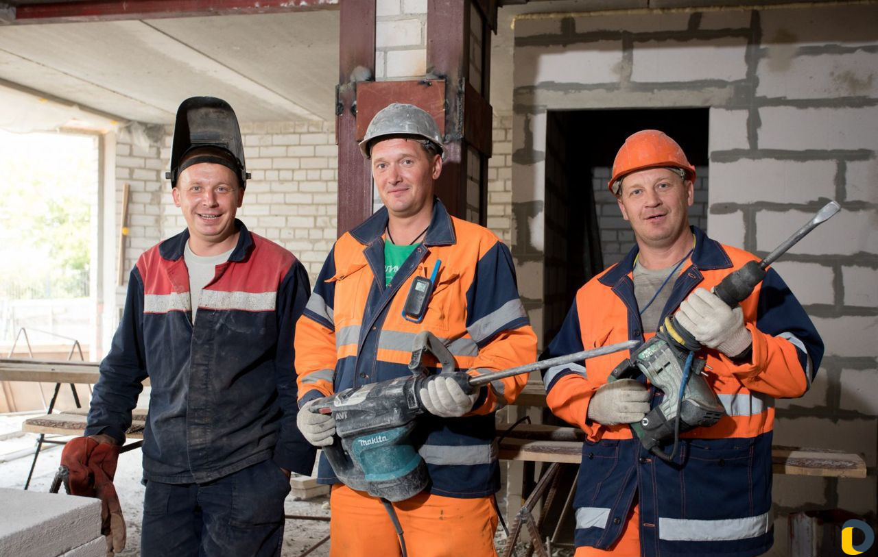 Разнорабочие