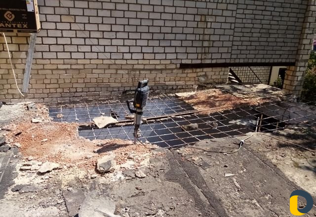 Разрушение бетона./демонтаж
