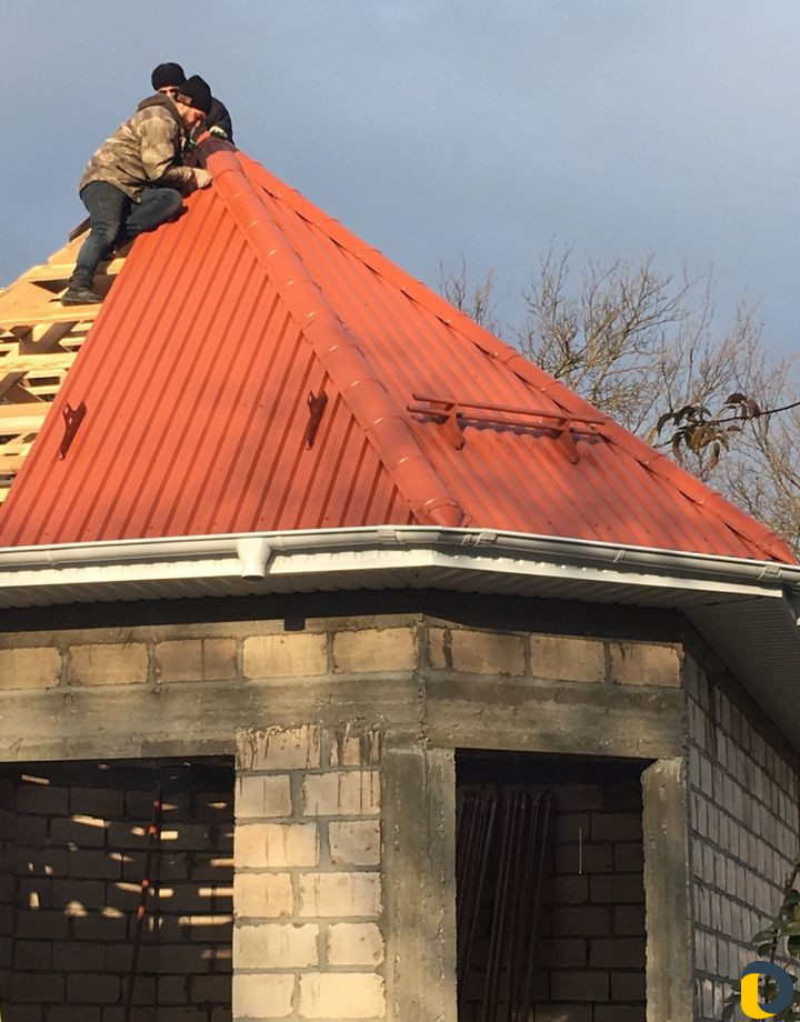 Реконструкция старой и монтаж новой крыши