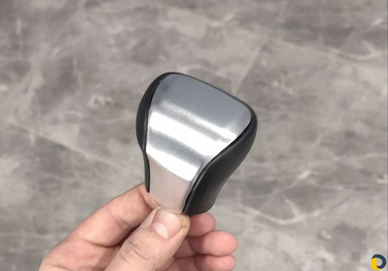 Реставрация покраска кожи и пластика