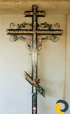 Ритуальный крест ручной работы