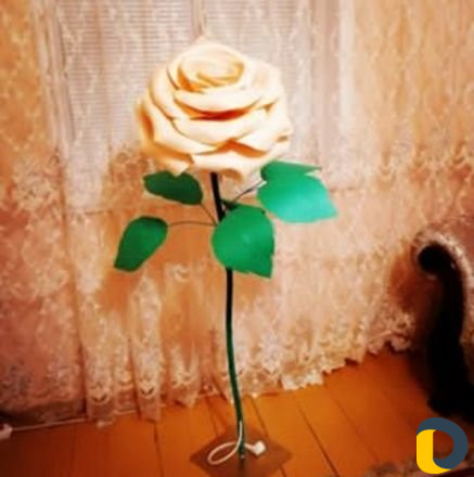 Розы и куклы и свитильники из изалона