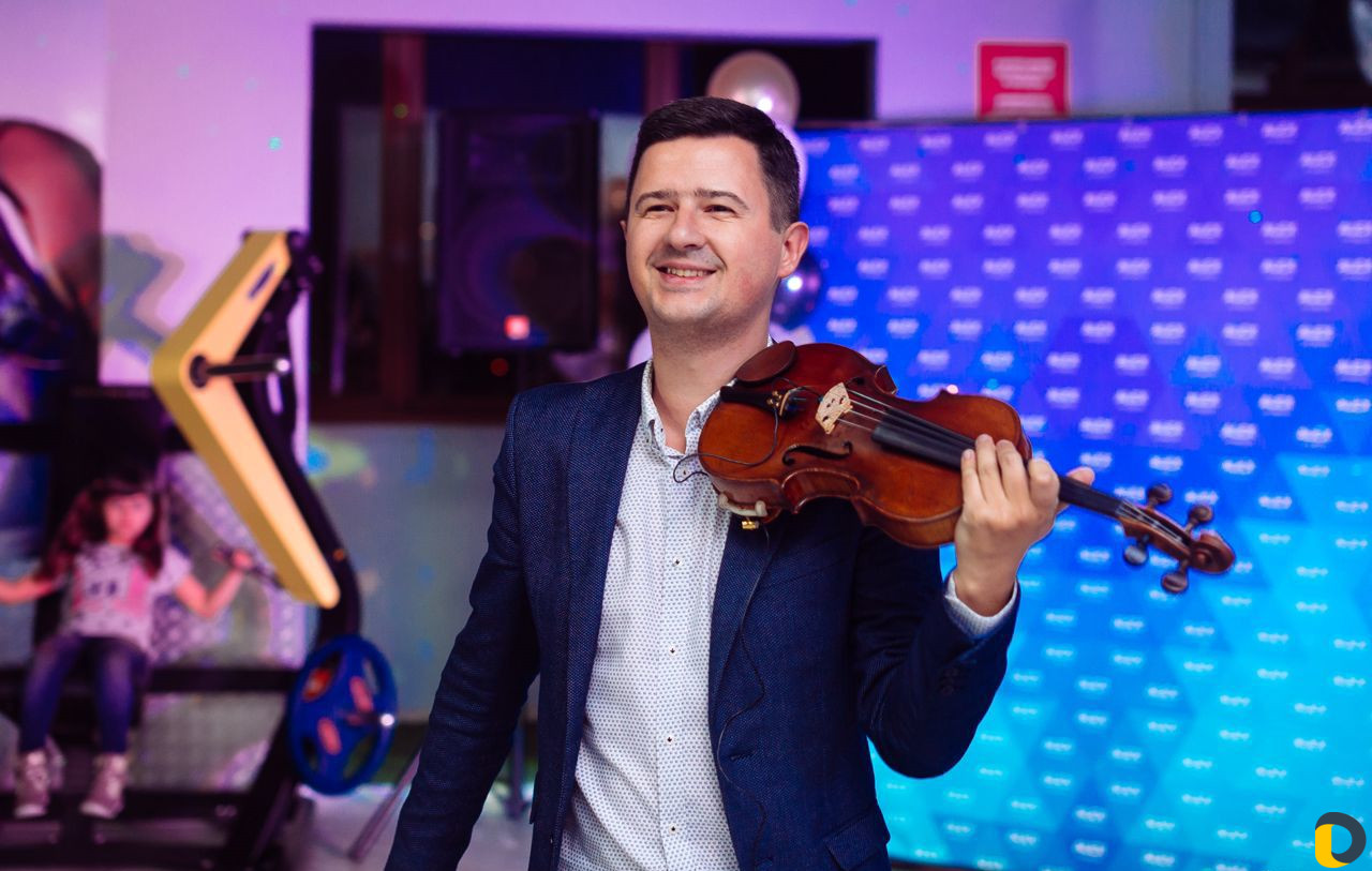 Саксофон. Музыка на свадьбу. Ведущий. Dj. Артисты