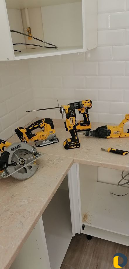 Сборка мебели кухни