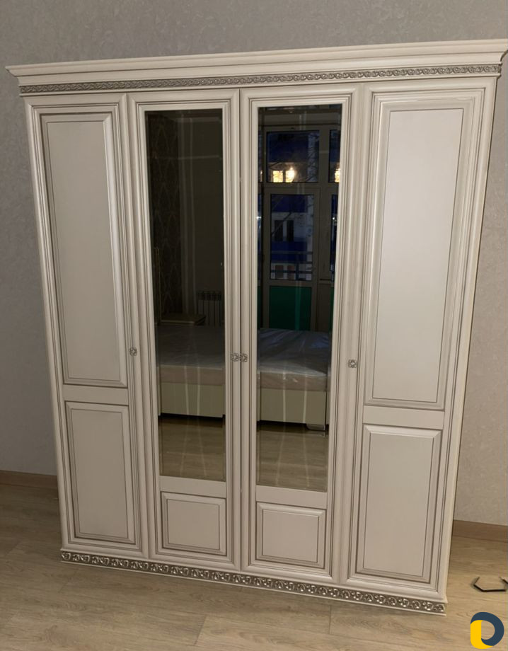 Сборщик мебели