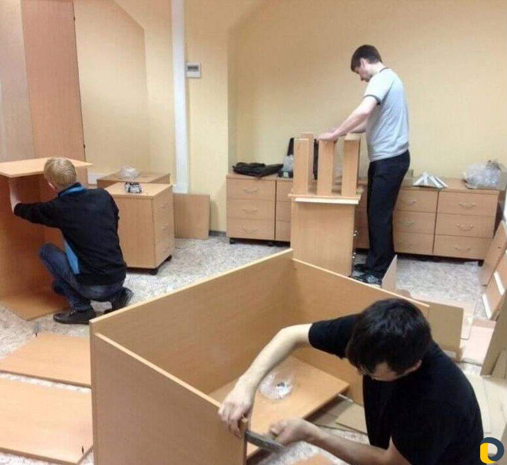 Сборщик мебели