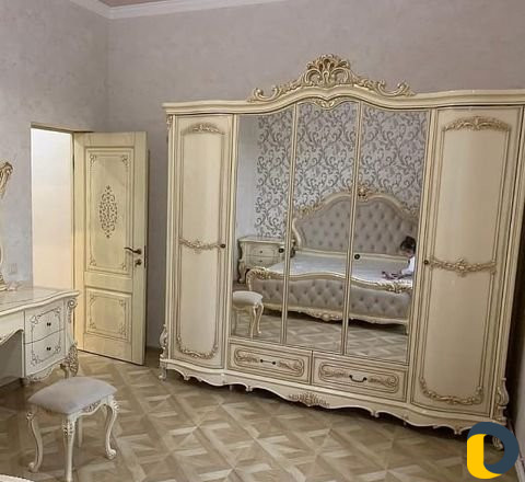 Сборщик мебели