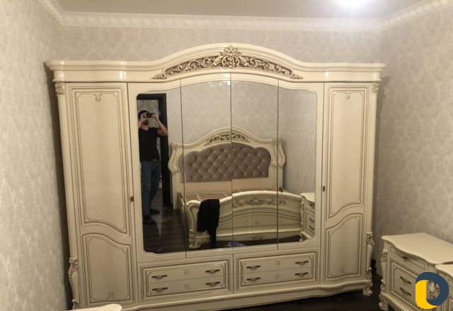 Сборщик мебели